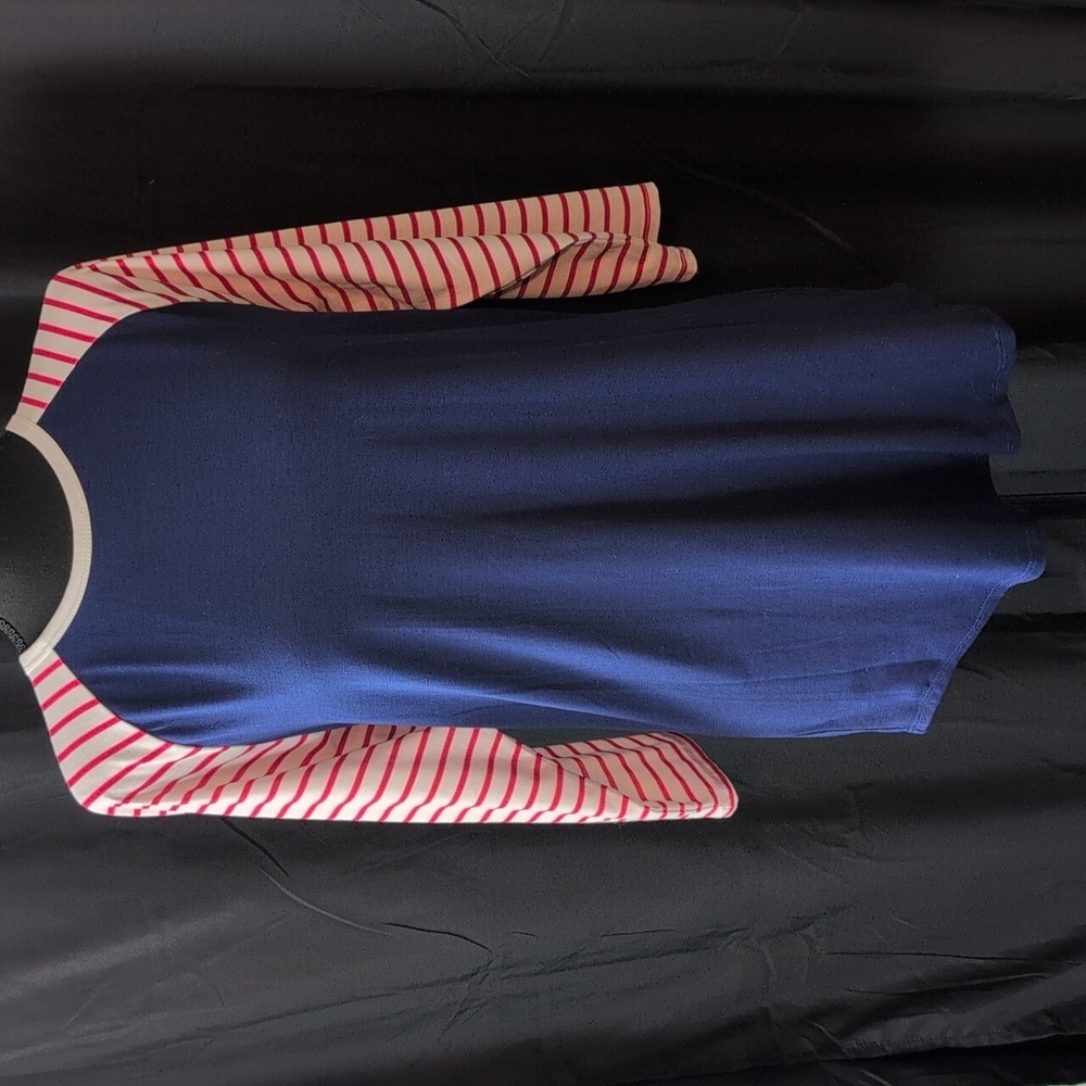 Lularoe Tee. Medium. Euc‎